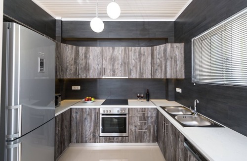 Gaitanion Villa | Villa Vineyard - 2-bedroom villa with private grounds, swimming pool and Jacuzzi.