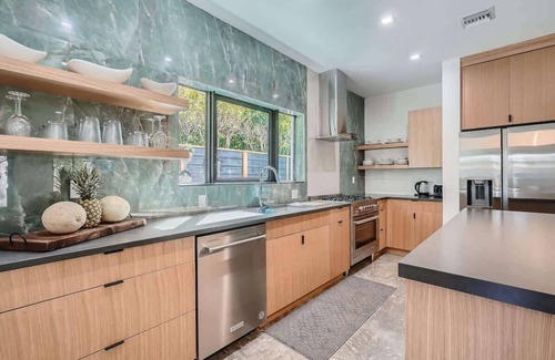 Sunshine Park House | Villa Vogue - Designer Finishes Meet Open Living in Sunshine Park