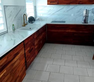 Grand-Bourg Apartment | Villa vue mer avec logements indépendants piscine privative