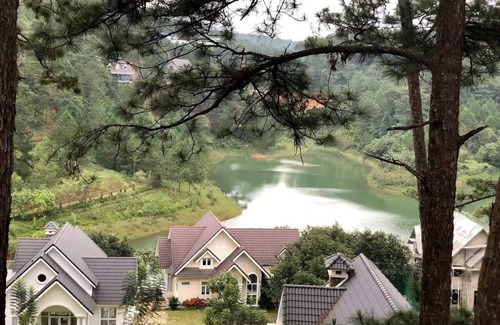 Da Lat Villa | Villa with lakeview and surrounded pine trees - 15 minutes to downtown Dalat!