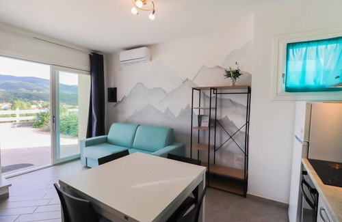 Viddalba Apartment | Villa with large garden