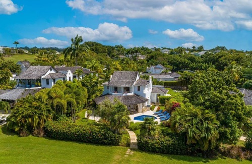 Westmoreland Villa | Villa with Pool and Golf Views - Villa Grove