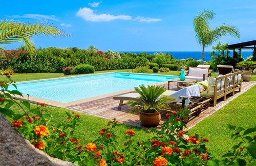 Puntaldia Villa | Villa with pool in Puntaldia: Villa Beth