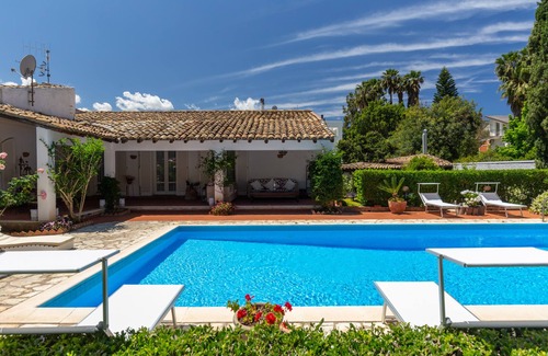 Palermo Villa | VILLA with pool in Mondello 15 people