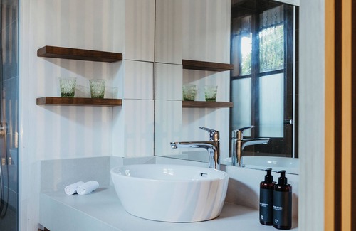 Bain Boeuf Bed & Breakfast | Villa Zebra Moon by muse villas