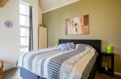 Julianadorp aan zee House | Villa Zeewind met sauna - Landal park Ooghduyne Julianadorp aan Zee