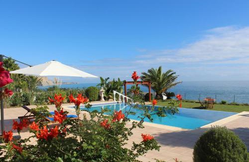 Luz Villa | Villa Zinha