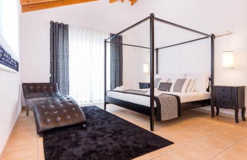 Luz Villa | Villa Zinha
