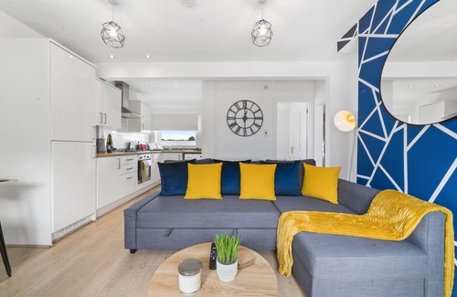 Whitchurch Apartment | Village Cwtch Whitchurch Apartment