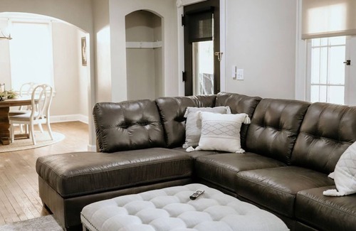 Apple Creek House | Village Guest House