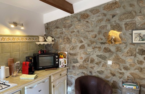 Santa-Maria-Siche House | Village house with terrace, a real love nest.