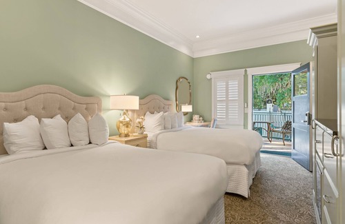 Saint Simons Island Hotel | Village Inn and Pub - Adults Only