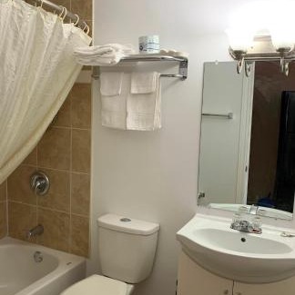 Lively Hotel | Village Inn & Suites - Sudbury
