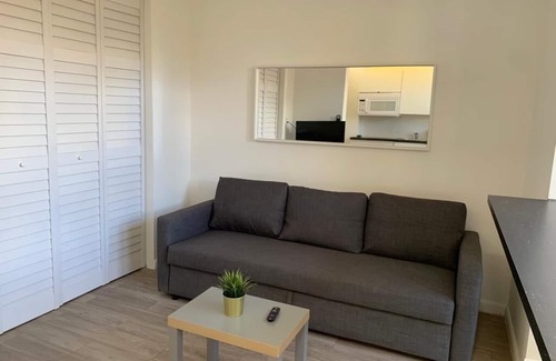 Universidad Apartment | Villas at Auxilio Mutuo 104