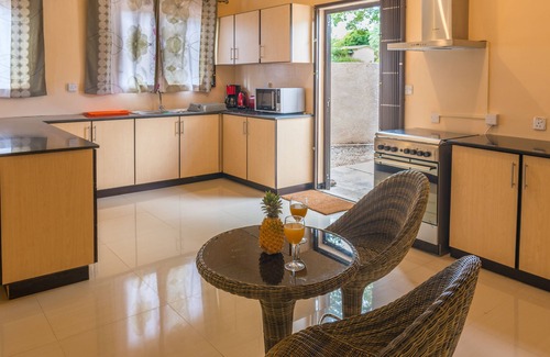 Flic-en-Flac Villa | Villasun Beachfront Villa