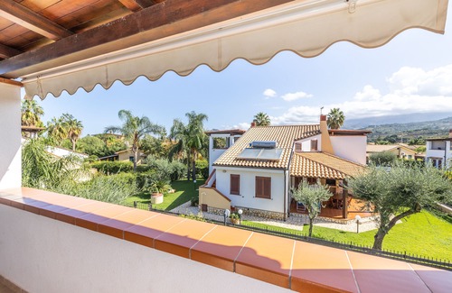 Piana Calzata Apartment | villecefalu. Nice apt in the VILLA. parking space, free wi-fi