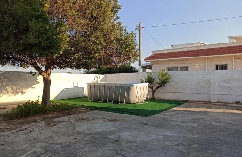 Specchiarica House | Villetta Misia con Piscina a 350 mt dalla spiaggia Specchiarica di San Pietro in Bevagna