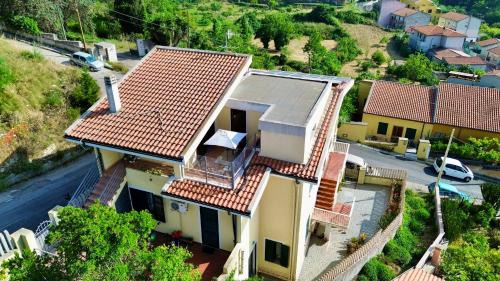 Ossi Apartment | Villetta panoramica con giardino