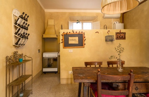 Cantagrillo Apartment | Vinaccia – Apartment with pool