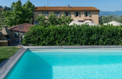 Cantagrillo Apartment | Vinaccia – Apartment with pool