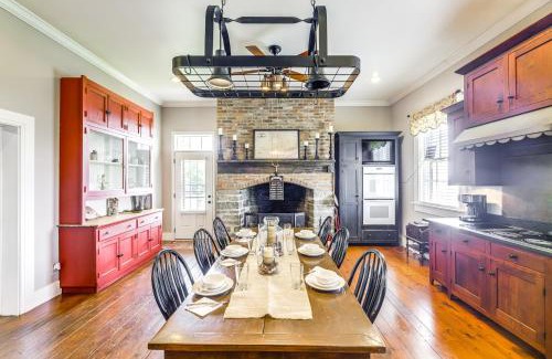 Verona House | Vineyard Retreat at George Vest Historical Home