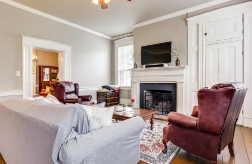 Verona House | Vineyard Retreat at George Vest Historical Home