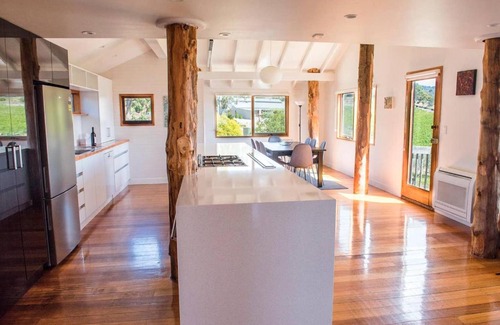 Cambridge House | Vineyard Stay - 15 mins to city 7 mins to airport