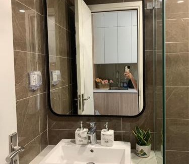 Tu Liem Bed & Breakfast | VinhomesSmartcity- Cat Homestay