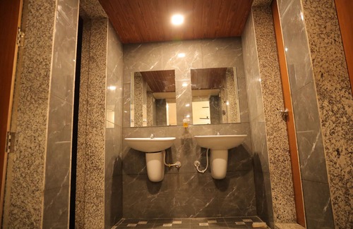 Ahmednagar Hotel | Vintage Hills Resort