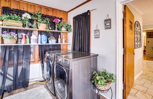 Sapulpa House | Vintage Sapulpa Home - 13 Mi to Downtown Tulsa!