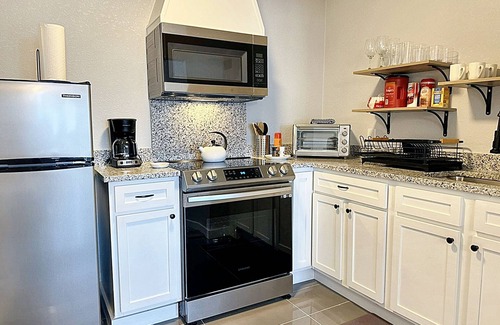 Central Oklahoma City House | Vintage Vibes Modern Comfort 2BR for 6 Guests