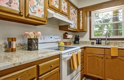 North Raleigh House | Vintage Vibes Near Downtown