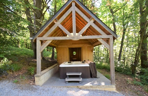 Creppe Villa | Vintage Villa with Hot Tub & Infrared Sauna in Ardennes
