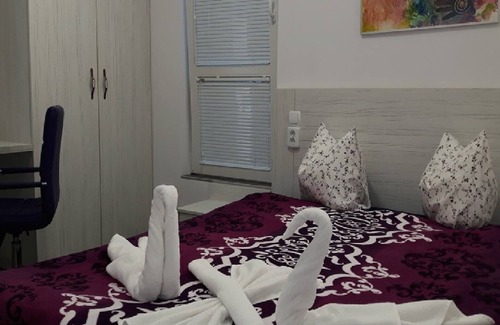 Vranyantsi Bed & Breakfast | Violette Iris