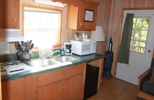 Bridgeport Hotel | Virginia Creek Settlement