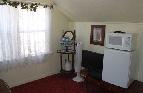 Bridgeport Hotel | Virginia Creek Settlement