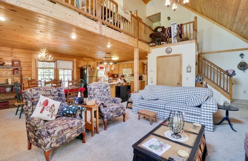 Fulks Run Cabin | Virginia Mountain Cabin w/Decks & Fireplaces
