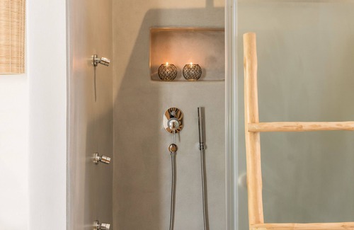 Agios Prokopios Hotel | Virtu Suites