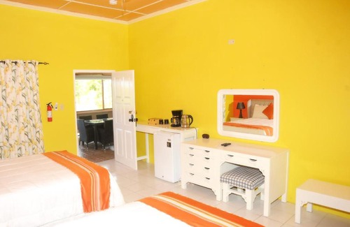 Runaway Bay House | Vision with Dreams VIlla