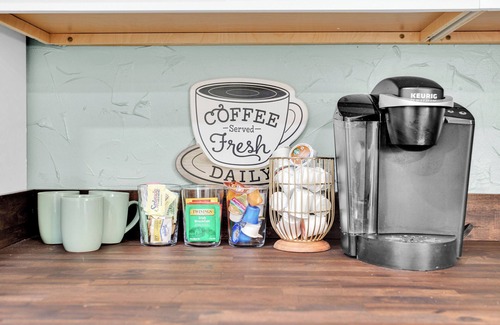 Quitman Cottage | Visit Lake Fork! Cozy, Clean and Dog Friendly