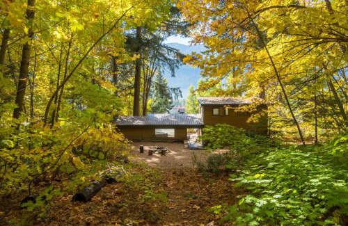 Leavenworth House | Vista View Chalet - 2 Bed 1 Bath Vacation home in Lake Wenatchee