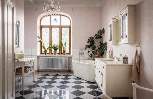 Garsnas Hotel | Vita Huset på Österlen