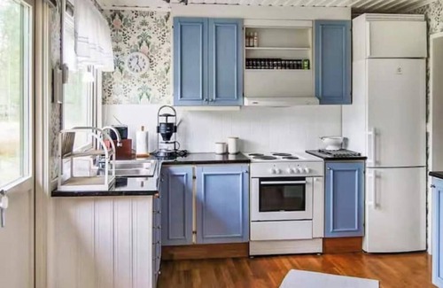 Vittsjo Cabin | Vittsjö Lakeside Retreat & Firepit