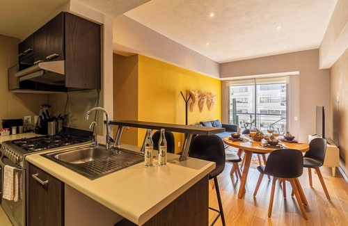 Ampliacion Granada Apartment | Vive Grand by Kukun