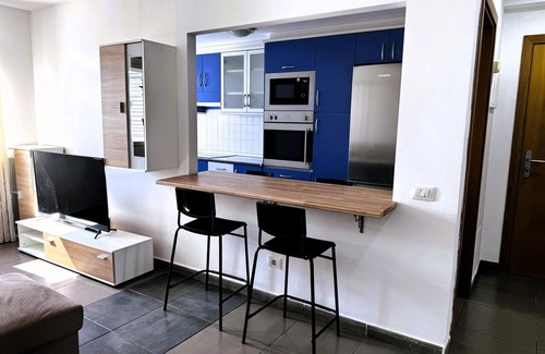 Galdar Apartment | Vivelorural comfy apartment wifi & beach -Gáldar