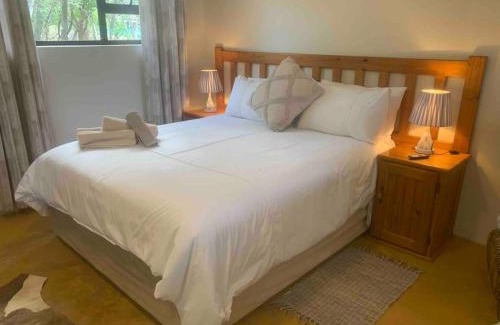 Bela-Bela Apartment | Vlakkieskraal FarmStay - Bosvark Cabin
