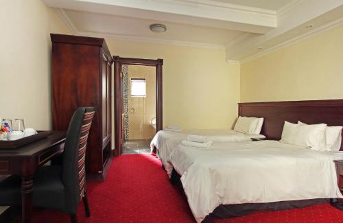 Newtown Hotel | VMCC