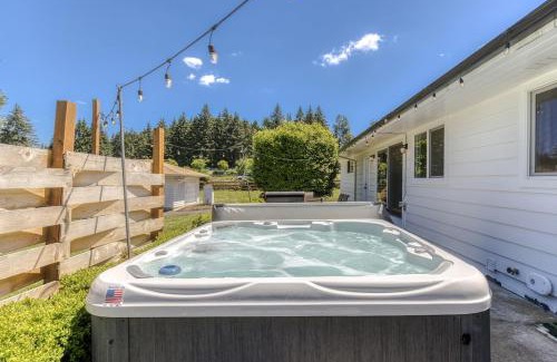 Rock Creek House | Vogel Vacation - Spacious Secluded, Hot Tub & Game Room