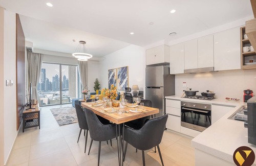 Bur Dubai Apartment | Vogue full Burj Khalifa View Dubai Mall