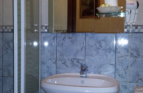 Old Town Hotel | Voila Inn Constanta